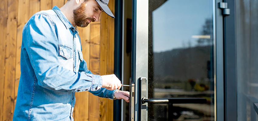 Frameless Glass Storefront Door Locks Replacement in Fort Myers
